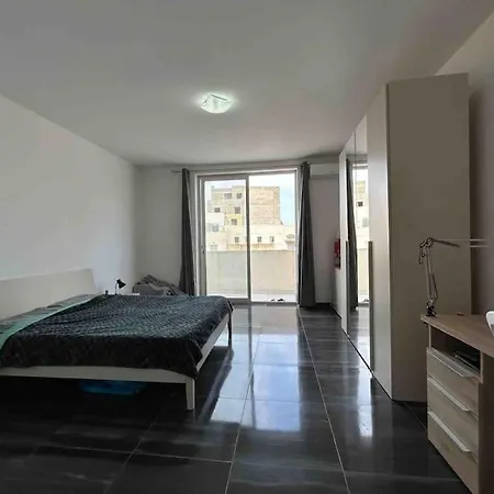 Spacious Minimal