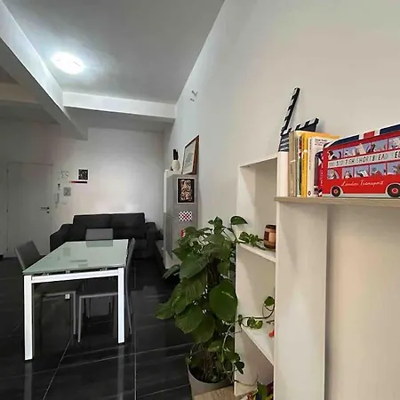 Spacious Minimal Apartamento